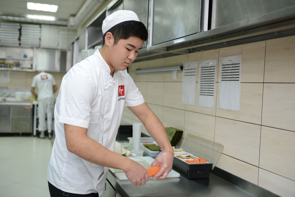 Команда «Sushitime» за работой